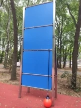 Стенка с мячом