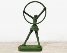 Топиари Гимнастка - газон Есо Топиари Гимнастка - газон Есо