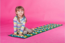 Коврик-дорожка массажный с цветными камнями 200x40 см (стандарт) Коврик-дорожка массажный с цветными камнями 200x40 см (стандарт)