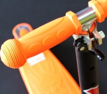 Самокат четырехколесный MAXI LED MF-MAXI-LED оранжевый