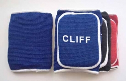 Наколенники детские CLIFF черные