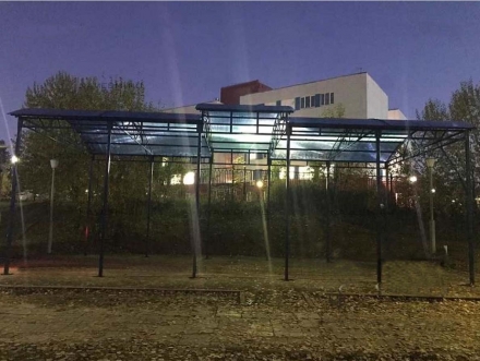 Арочный навес над тренажерной площадкой, фото 1