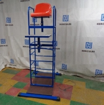 Мобильнaя судейская вышкa с регулируемой высотой Мобильнaя судейская вышкa с регулируемой высотой