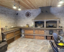 Печь Аристократ 7304 Прямоугольный кирпич коричневый 