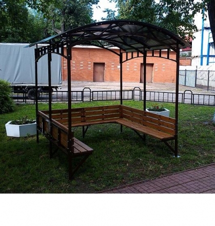 Беседка с лавочками-курилка с частично закрытыми стенками, фото 2
