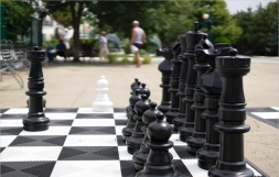 Шахматы гигантские (король 90 см) с пластиковой доской 3,3*3,3м, фото 3