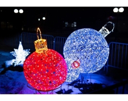 Световая композиция Ёлочные игрушки (диаметр шаров - 0,8 м, 1,1 м, 1,5 м), фото 1