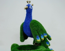 Топиари композиция Павлин на вазоне греческом - газон Eco Топиари композиция Павлин на вазоне греческом - газон Eco